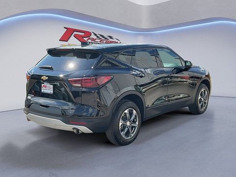 Used 2025 Chevrolet Blazer LT FWD image 5