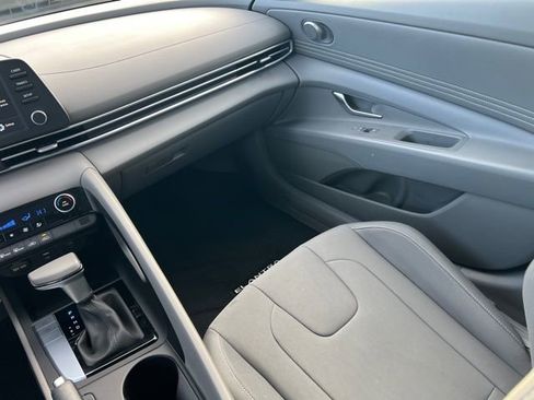 Certified 2025 Hyundai Elantra Sport FWD image 15