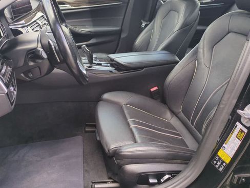 Used 2019 BMW 540i xDrive w/ Convenience Package AWD/4WD image 15