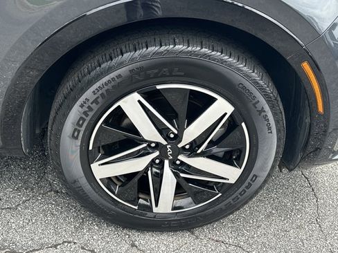 Certified 2022 Kia Sorento S w/ Panoramic Sunroof Package FWD image 15