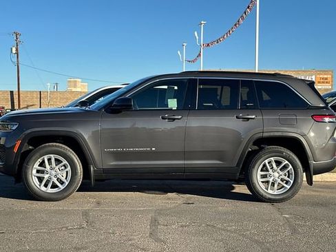 New 2025 Jeep Grand Cherokee Laredo X image 9