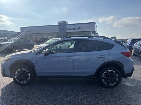 Used 2023 Subaru Crosstrek 2.0i Premium image 4