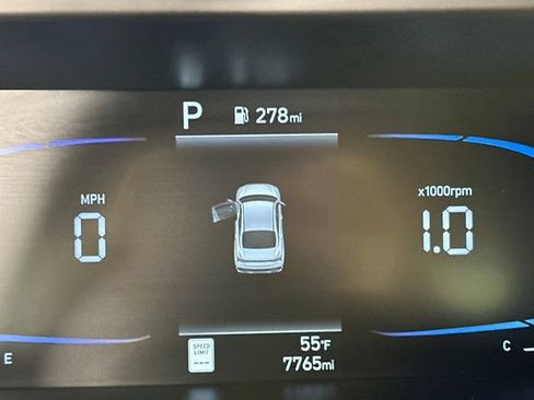 Certified 2025 Hyundai Elantra Sport image 18