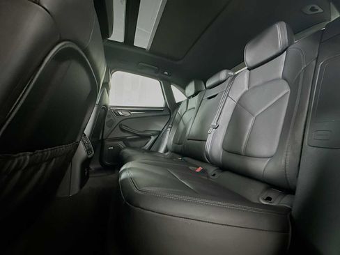 Certified 2026 Porsche Macan AWD/4WD image 23