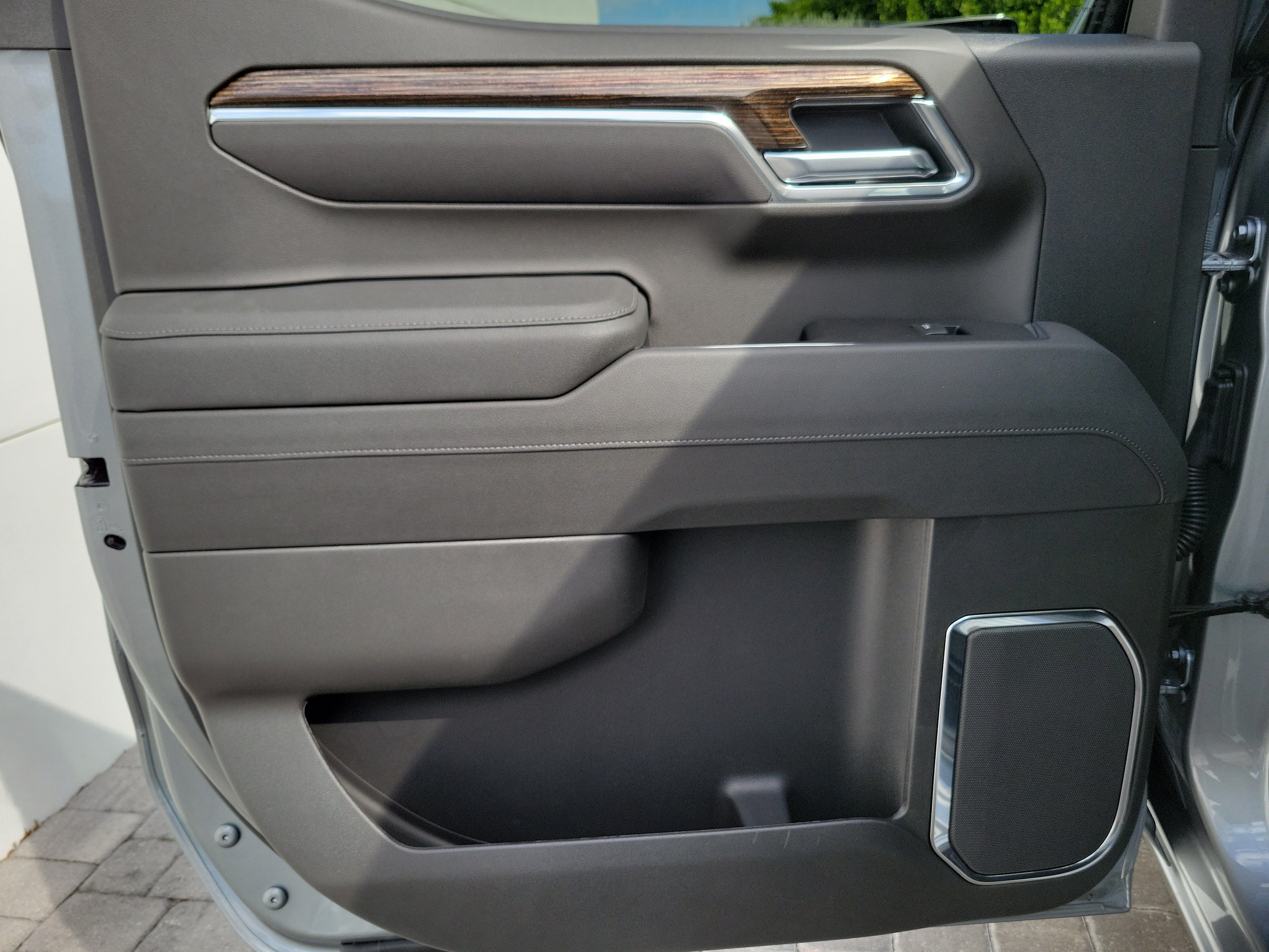 New 2026 GMC Sierra 1500 SLE AWD/4WD image 11