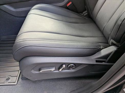 New 2026 Acura MDX SH-AWD image 4