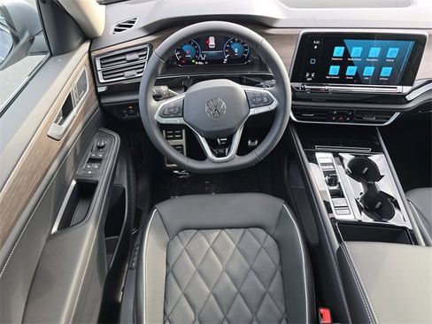 New 2026 Volkswagen Atlas SEL Premium R-Line image 15