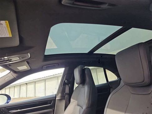 Used 2025 Porsche Macan 4S Electric image 16