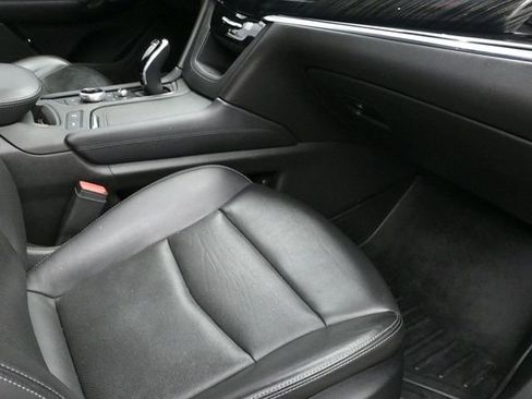 Used 2020 Cadillac XT6 Premium Luxury image 9