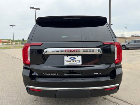 Used 2022 GMC Yukon SLT AWD/4WD image 4