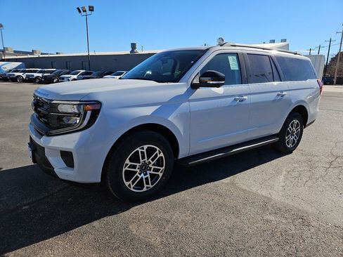 New 2025 Ford Expedition Max Active image 5