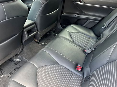 Used 2022 Toyota Camry SE FWD image 16