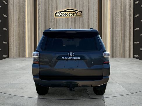 Used 2022 Toyota 4Runner TRD Off-Road image 8