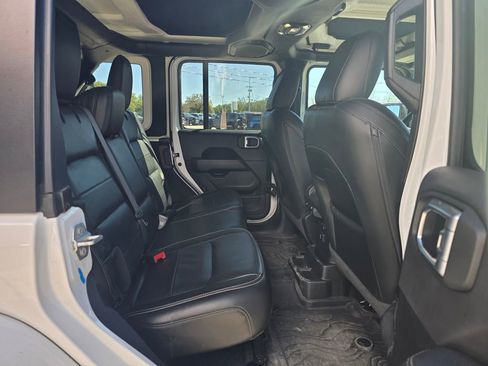 Used 2022 Jeep Wrangler Unlimited Sahara w/ LED Lighting Group image 14