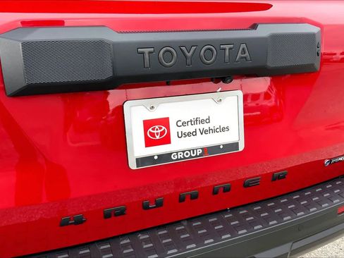 Used 2025 Toyota 4Runner TRD Off-Road image 9