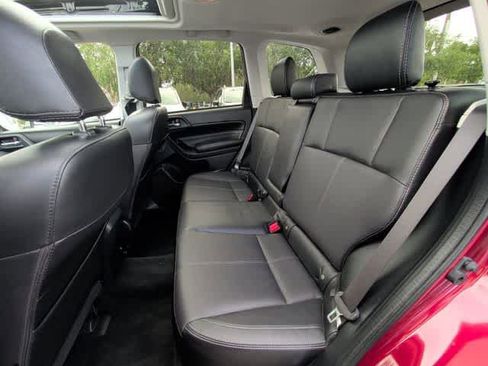 Used 2017 Subaru Forester 2.5i Touring AWD/4WD image 18