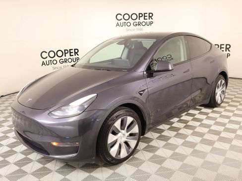 Used 2024 Tesla Model Y Long Range image 8