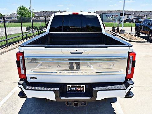 Used 2023 Ford F350 Platinum AWD/4WD image 7