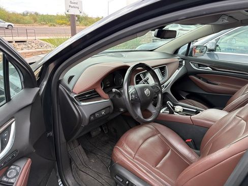 Used 2018 Buick Enclave Avenir w/ Avenir Technology Package AWD/4WD image 6