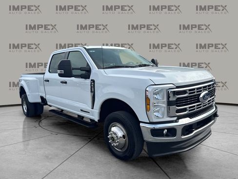 Used 2024 Ford F350 XLT AWD/4WD image 7