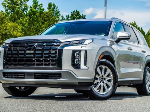 Used 2025 Hyundai Palisade SEL FWD image 1