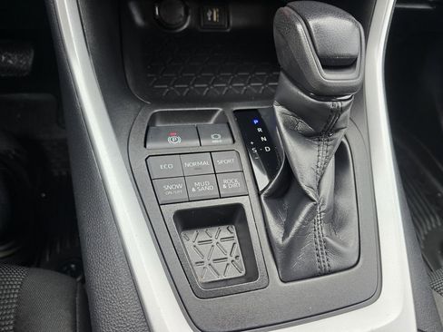 Certified 2023 Toyota RAV4 LE image 23