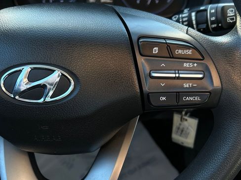 Used 2021 Hyundai Kona SE image 29