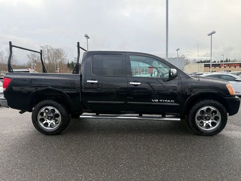 Used 2015 Nissan Titan SL image 8