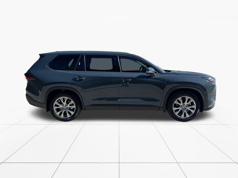 Used 2025 Toyota Grand Highlander AWD Hybrid image 10