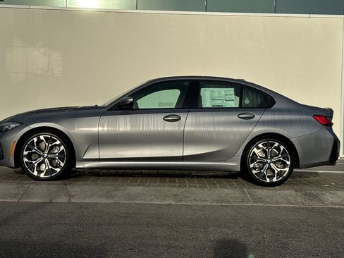 New 2026 BMW 330i Sedan w/ M Sport Package RWD image 6