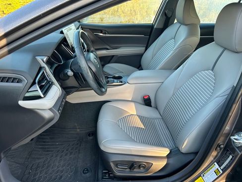 Used 2022 Toyota Camry SE image 14
