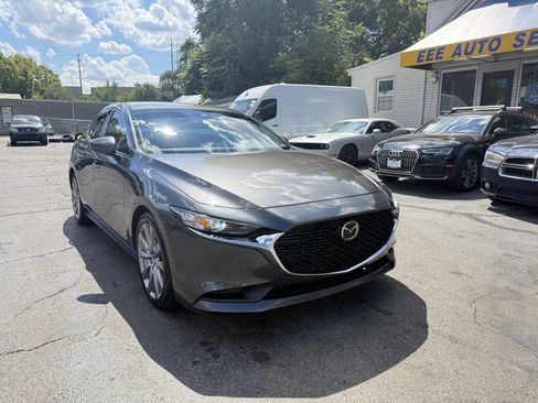 Used 2020 MAZDA MAZDA3 AWD Sedan w/ Select Package image 2