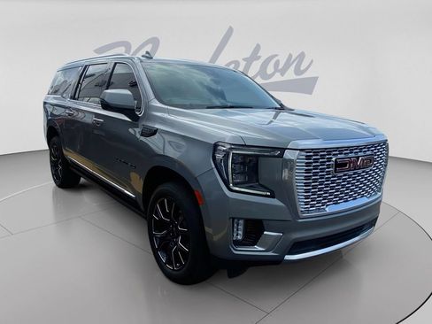 Used 2024 GMC Yukon XL Denali AWD/4WD image 3
