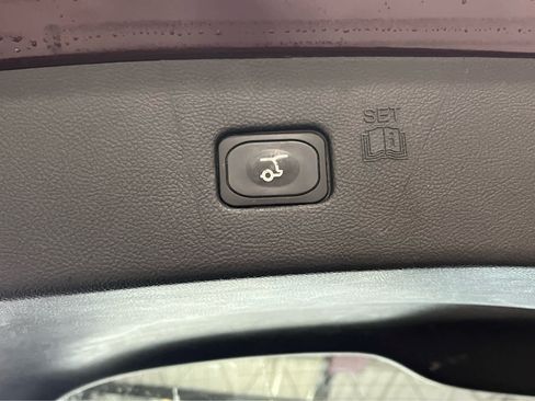 Used 2023 Ford Edge SEL w/ Convenience Package AWD/4WD image 9