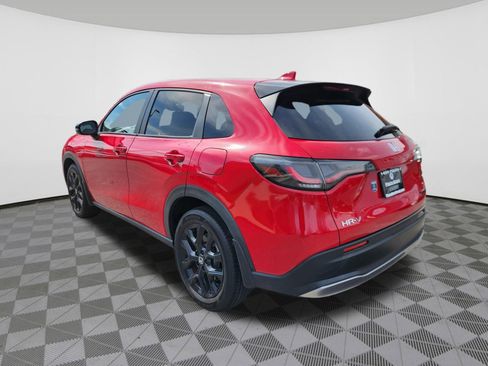 Used 2023 Honda HR-V Sport image 3