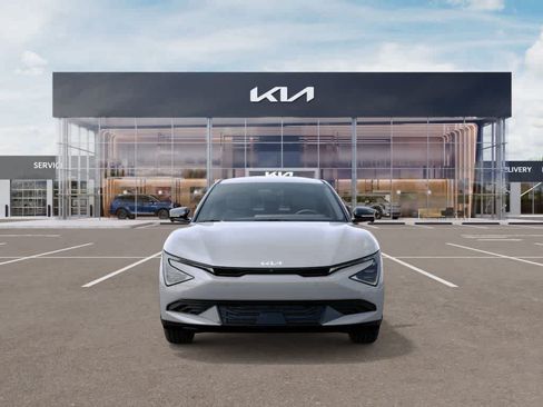 New 2026 Kia EV6 Wind RWD image 2
