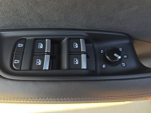 Used 2024 Audi RS Q8 w/ Black Optic Package AWD/4WD image 31
