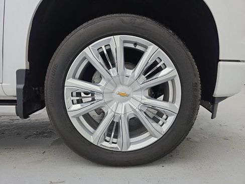 Used 2023 Chevrolet Silverado 1500 High Country w/ High Country Premium Package image 20