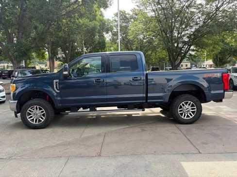 Used 2017 Ford F250 Lariat w/ Lariat Value Package AWD/4WD image 2