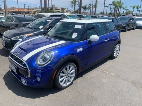 Used 2019 MINI Cooper S FWD image 1