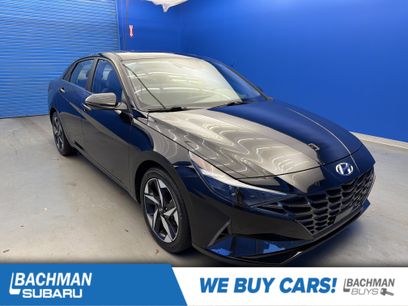 Used 2022 Hyundai Elantra SEL w/ Convenience + Premium Package