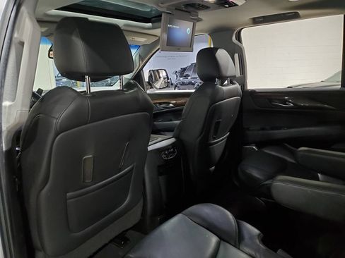 Used 2018 Cadillac Escalade Luxury RWD image 28