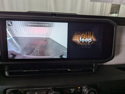 New 2025 Jeep Gladiator Sport image 44