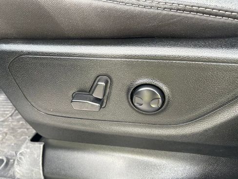 Used 2023 RAM 1500 Big Horn AWD/4WD image 17