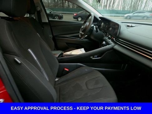 Used 2023 Hyundai Elantra SEL w/ Convenience Package image 11