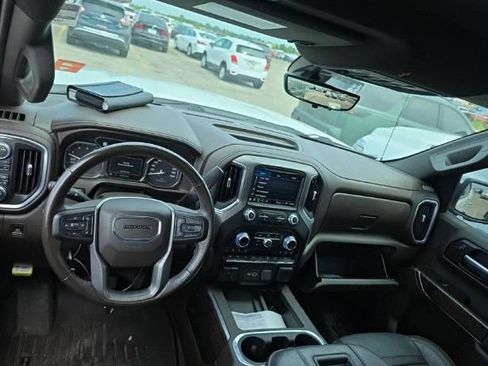 Used 2021 GMC Sierra 1500 Denali w/ Technology Package AWD/4WD image 2
