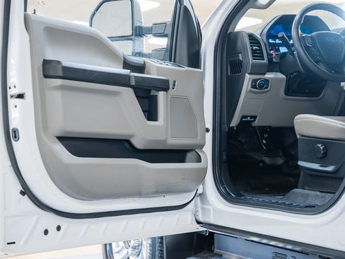 Used 2020 Ford F250 XL w/ STX Appearance Package image 43