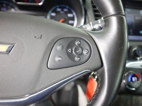 Used 2015 Chevrolet Impala LT FWD image 35