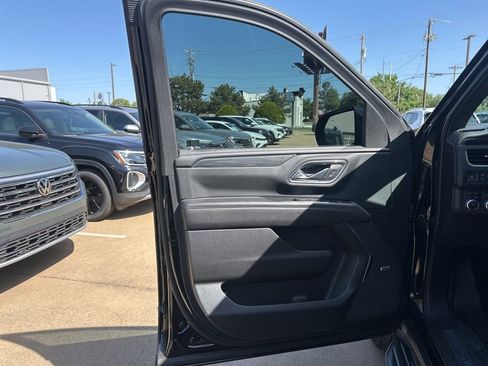 Used 2022 GMC Yukon XL SLT AWD/4WD image 16