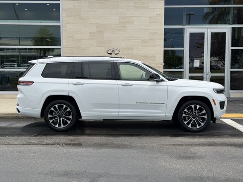 Used 2023 Jeep Grand Cherokee L Overland AWD/4WD image 8